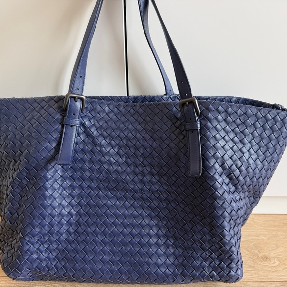 Bottega Veneta Handbags - Bottega Veneta Large Navy Tote